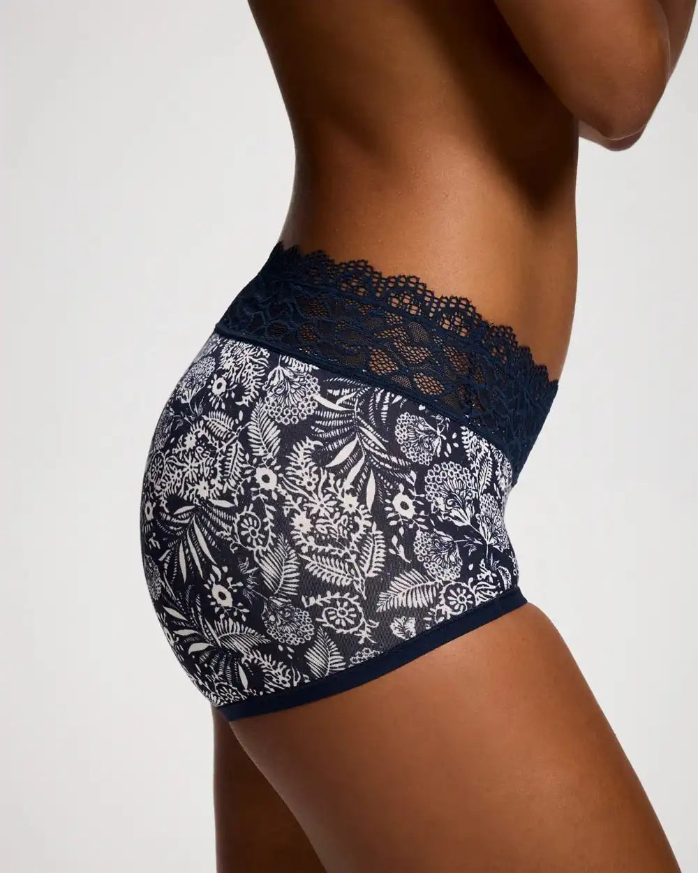 Brief Panty with Enchanting Lace